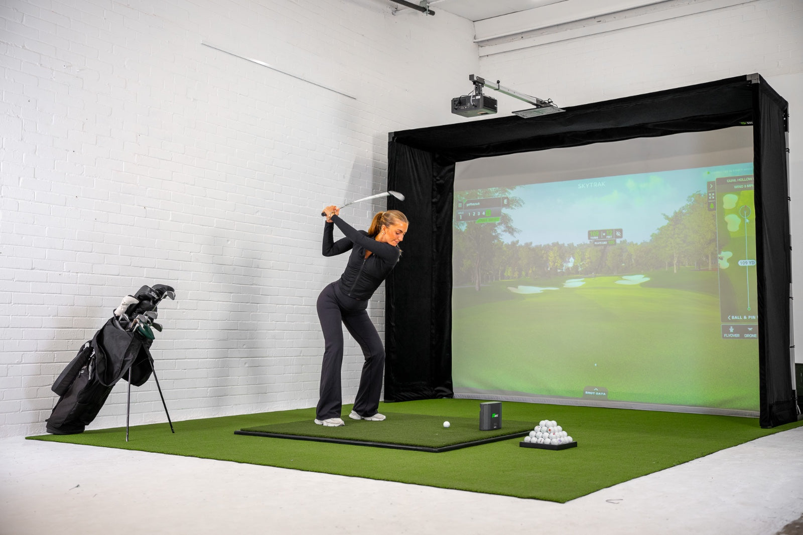 GolfBays Lux 高尔夫模拟器击球围网