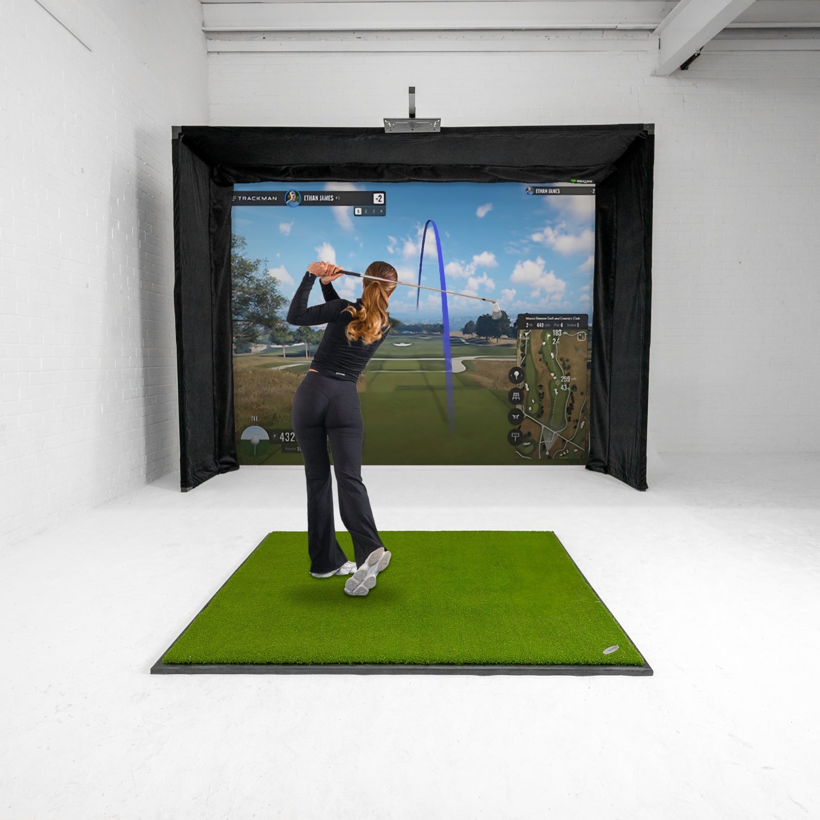 GolfBays Lux 高尔夫模拟器击球围网